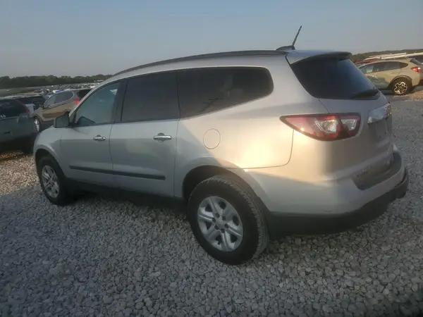 1GNKRFKD7HJ342933 2017 CHEVROLET TRAVERSE - Image 2