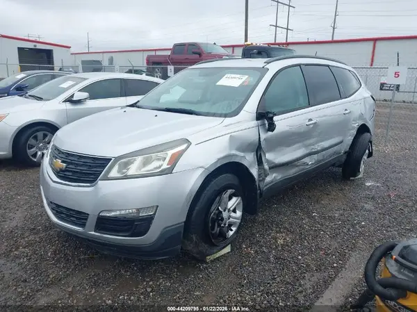 1GNKRFKD8GJ133960 2016 CHEVROLET TRAVERSE - Image 2