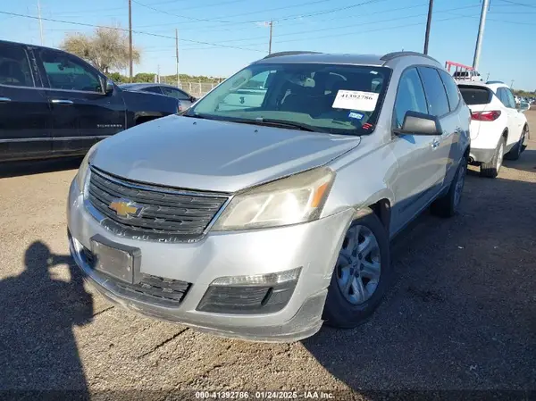 1GNKRFKD8GJ252785 2016 CHEVROLET TRAVERSE - Image 2