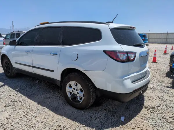 1GNKRFKD8GJ263706 2016 CHEVROLET TRAVERSE - Image 2