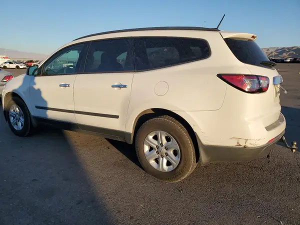 1GNKRFKD8GJ282398 2016 CHEVROLET TRAVERSE - Image 2