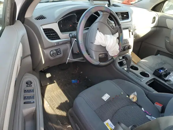 1GNKRFKD8HJ102113 2017 CHEVROLET TRAVERSE - Image 8