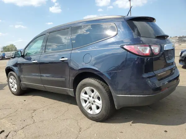 1GNKRFKD8HJ198695 2017 CHEVROLET TRAVERSE - Image 2