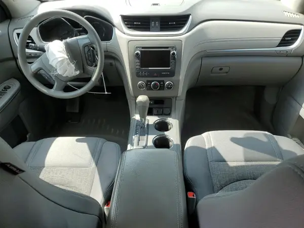 1GNKRFKD8HJ198695 2017 CHEVROLET TRAVERSE - Image 8