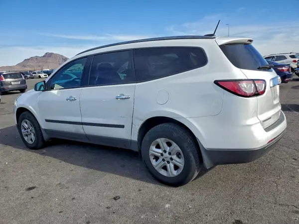 1GNKRFKD8HJ209825 2017 CHEVROLET TRAVERSE - Image 2