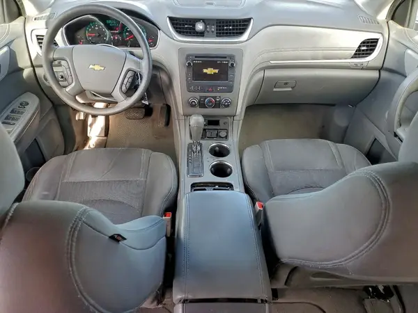 1GNKRFKD8HJ209825 2017 CHEVROLET TRAVERSE - Image 8