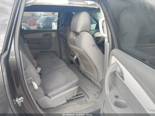 1GNKRFKD9GJ137385 2016 CHEVROLET TRAVERSE - Image 8