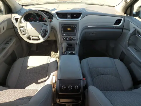 1GNKRFKD9HJ160246 2017 CHEVROLET TRAVERSE - Image 8