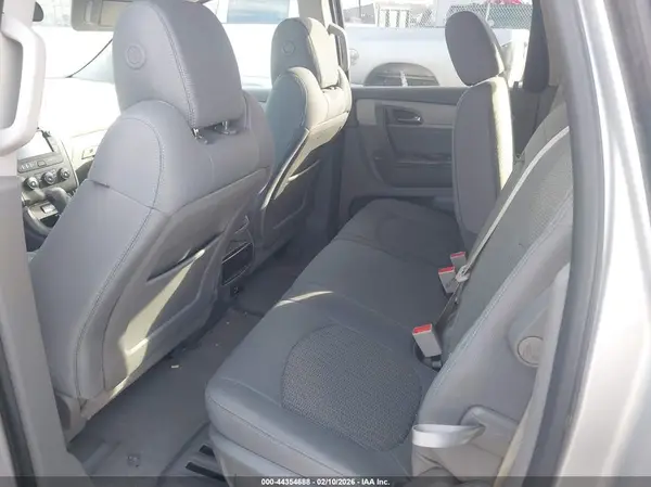 1GNKRFKD9HJ266096 2017 CHEVROLET TRAVERSE - Image 8