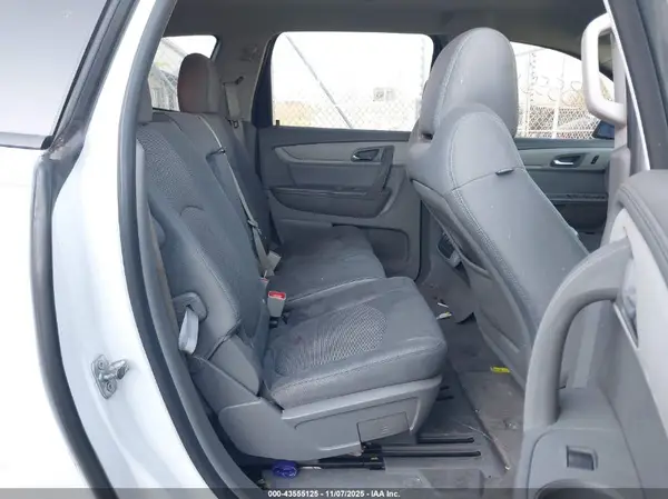 1GNKRFKD9HJ278801 2017 CHEVROLET TRAVERSE - Image 8