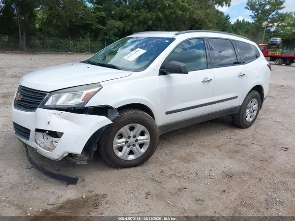 1GNKRFKD9HJ353951 2017 CHEVROLET TRAVERSE - Image 2