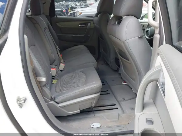 1GNKRFKD9HJ353951 2017 CHEVROLET TRAVERSE - Image 8