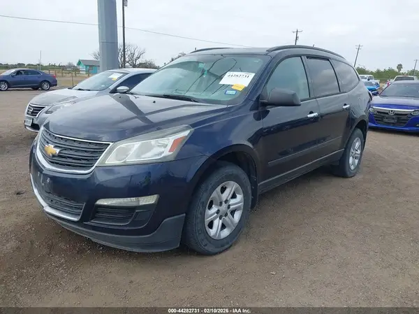 1GNKRFKDXGJ134737 2016 CHEVROLET TRAVERSE - Image 2