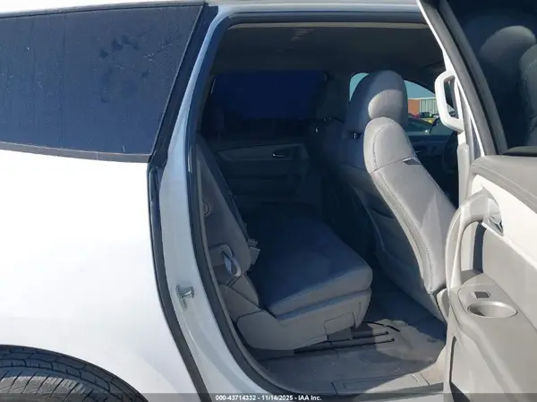 1GNKRFKDXGJ185784 2016 CHEVROLET TRAVERSE - Image 8