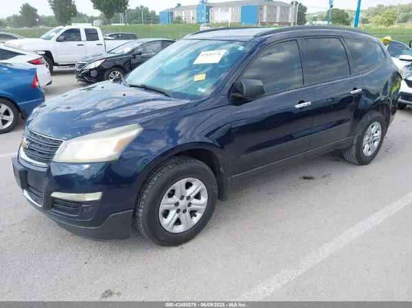 1GNKRFKDXGJ256921 2016 CHEVROLET TRAVERSE - Image 2