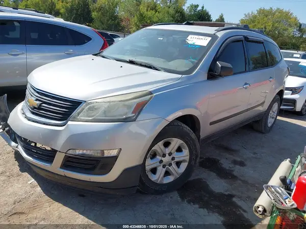 1GNKRFKDXGJ267840 2016 CHEVROLET TRAVERSE - Image 2