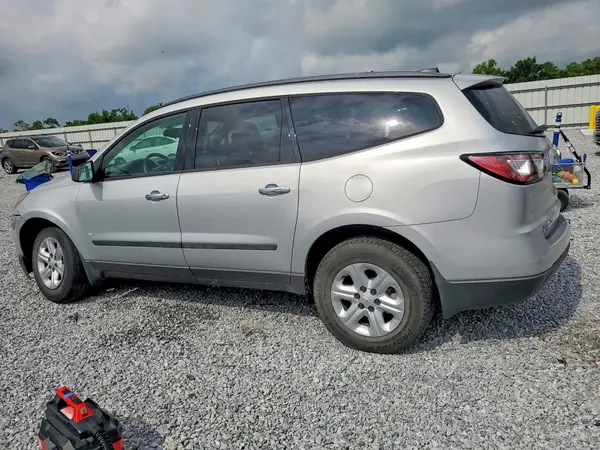1GNKRFKDXHJ140832 2017 CHEVROLET TRAVERSE - Image 2