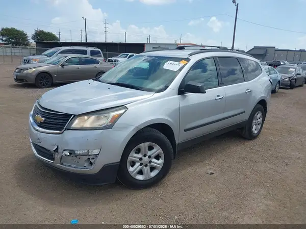 1GNKRFKDXHJ143889 2017 CHEVROLET TRAVERSE - Image 2
