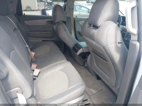 1GNKRFKDXHJ148123 2017 CHEVROLET TRAVERSE - Image 8