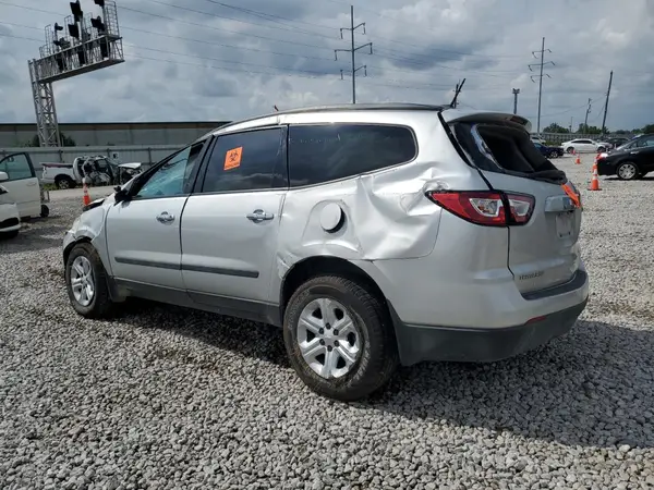 1GNKRFKDXHJ159042 2017 CHEVROLET TRAVERSE - Image 2