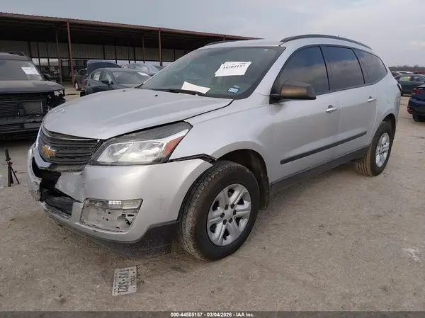 1GNKRFKDXHJ226125 2017 CHEVROLET TRAVERSE - Image 2
