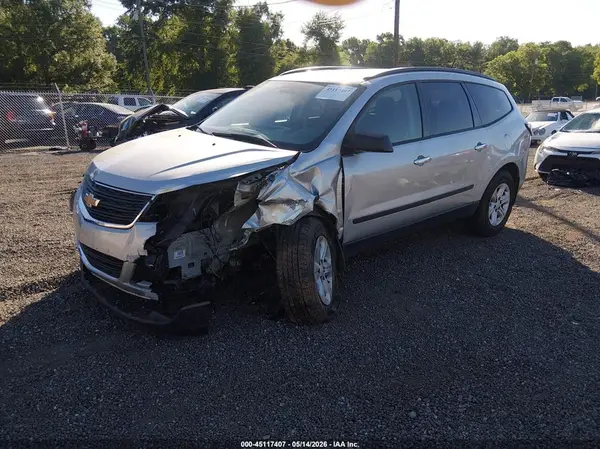 1GNKRFKDXHJ226142 2017 CHEVROLET TRAVERSE - Image 2