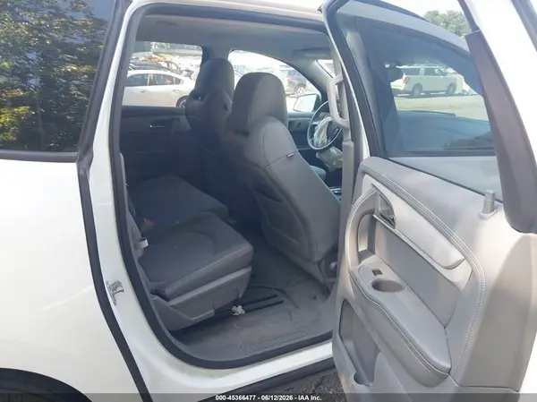 1GNKRFKDXHJ284798 2017 CHEVROLET TRAVERSE - Image 8