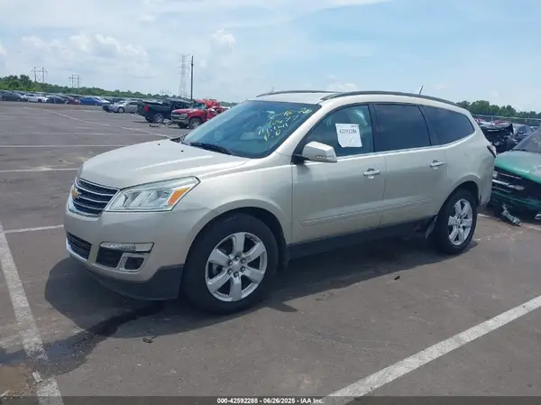 1GNKRGKD0GJ242483 2016 CHEVROLET TRAVERSE - Image 2