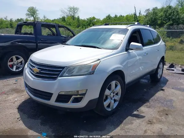 1GNKRGKD0HJ100801 2017 CHEVROLET TRAVERSE - Image 2