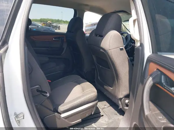 1GNKRGKD0HJ100801 2017 CHEVROLET TRAVERSE - Image 8