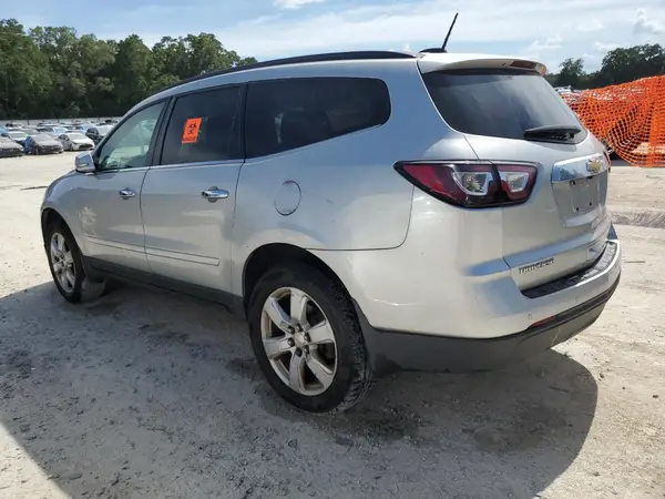 1GNKRGKD0HJ113323 2017 CHEVROLET TRAVERSE - Image 2