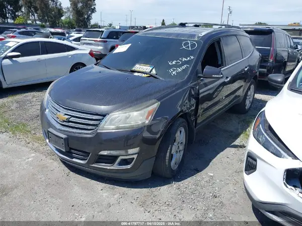 1GNKRGKD0HJ117503 2017 CHEVROLET TRAVERSE - Image 2