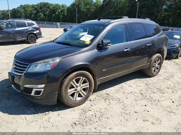 1GNKRGKD0HJ143292 2017 CHEVROLET TRAVERSE - Image 2