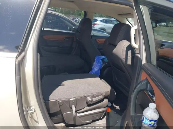 1GNKRGKD0HJ161808 2017 CHEVROLET TRAVERSE - Image 8