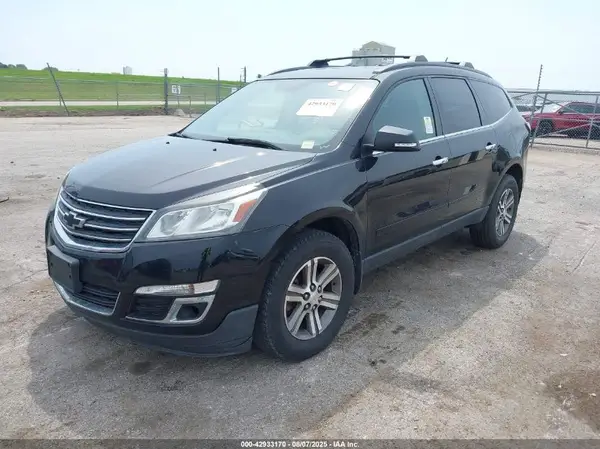 1GNKRGKD0HJ188409 2017 CHEVROLET TRAVERSE - Image 2