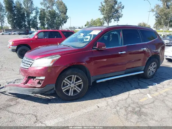 1GNKRGKD0HJ216287 2017 CHEVROLET TRAVERSE - Image 2