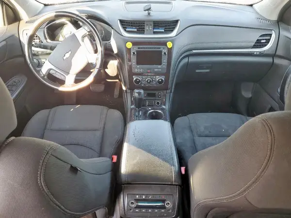 1GNKRGKD0HJ218136 2017 CHEVROLET TRAVERSE - Image 8