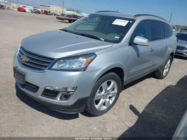 1GNKRGKD0HJ222767 2017 CHEVROLET TRAVERSE - Image 2