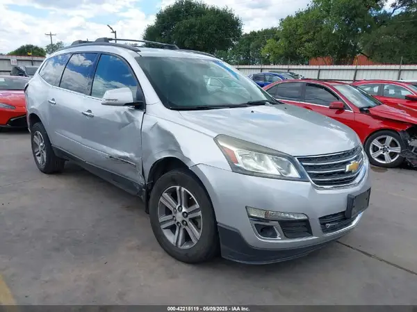 1GNKRGKD0HJ246566 2017 CHEVROLET TRAVERSE - Image 1