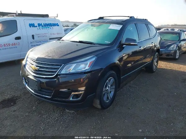 1GNKRGKD0HJ259558 2017 CHEVROLET TRAVERSE - Image 2