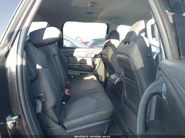 1GNKRGKD0HJ259558 2017 CHEVROLET TRAVERSE - Image 8