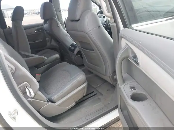 1GNKRGKD0HJ261133 2017 CHEVROLET TRAVERSE - Image 8
