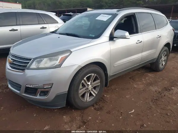 1GNKRGKD0HJ264078 2017 CHEVROLET TRAVERSE - Image 2