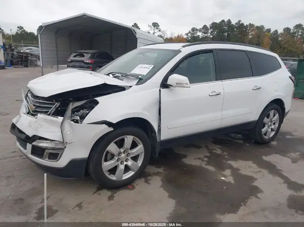 1GNKRGKD0HJ279681 2017 CHEVROLET TRAVERSE - Image 2