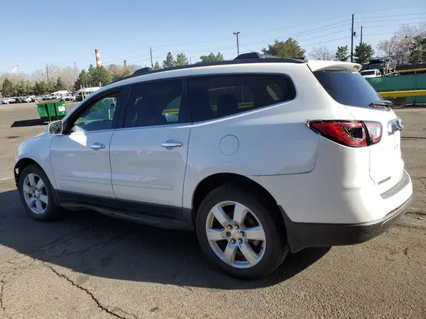 1GNKRGKD0HJ347929 2017 CHEVROLET TRAVERSE - Image 2