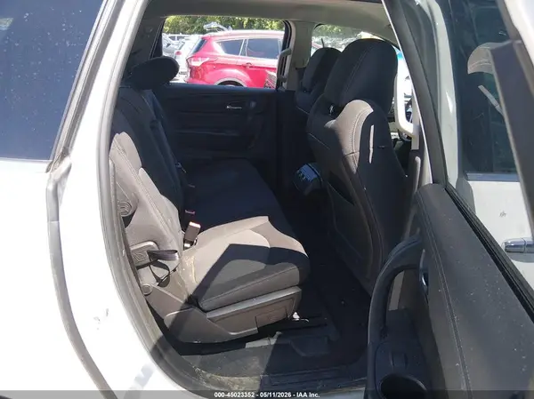 1GNKRGKD0HJ348742 2017 CHEVROLET TRAVERSE - Image 8