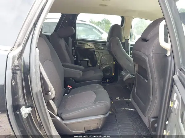 1GNKRGKD0HJ350880 2017 CHEVROLET TRAVERSE - Image 8