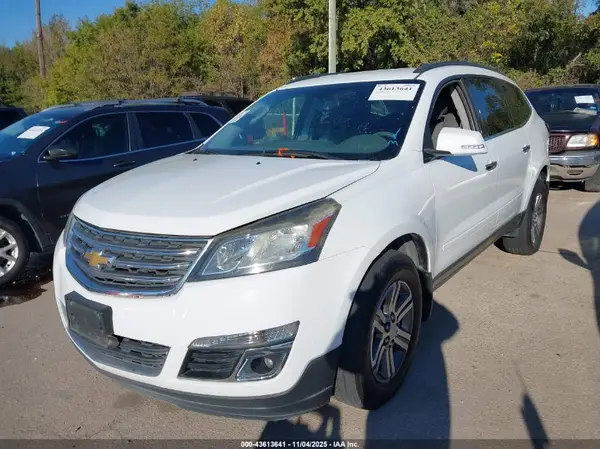1GNKRGKD1GJ195304 2016 CHEVROLET TRAVERSE - Image 2