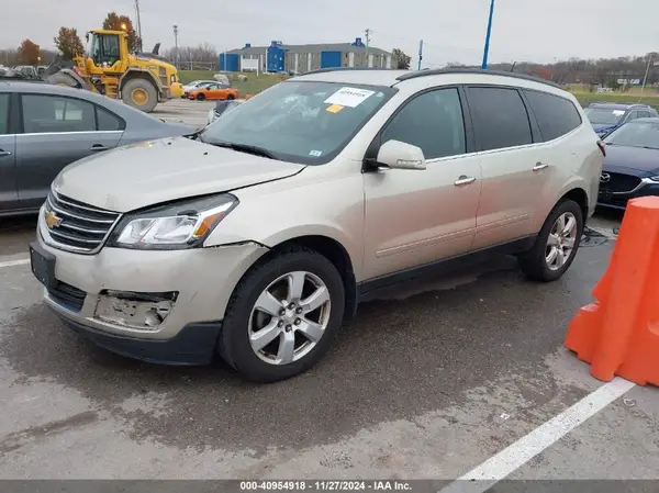 1GNKRGKD1GJ255551 2016 CHEVROLET TRAVERSE - Image 2