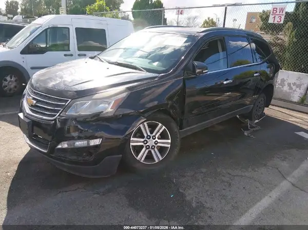 1GNKRGKD1GJ271779 2016 CHEVROLET TRAVERSE - Image 2